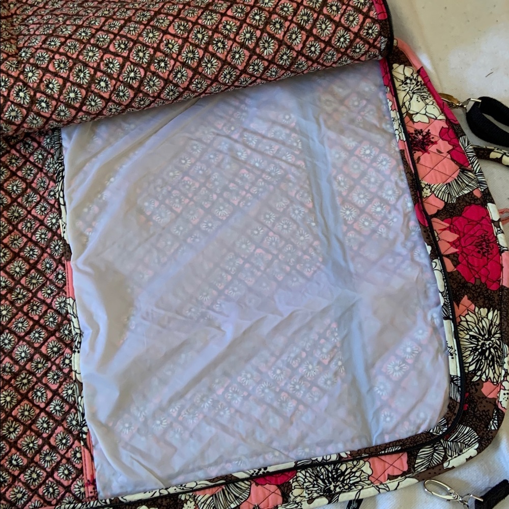 Vera Bradley MOCHA ROUGE Pink and Brown Floral Quilted garment suit Bag - Picture 4 of 7